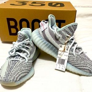 YEEZY BOOST 350 V2 BLUE TINT B37571